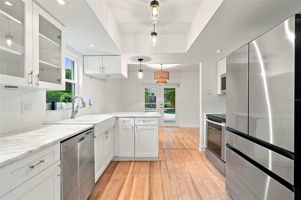 For Sale: $459,900 (3 beds, 2 baths, 1244 Square Feet)