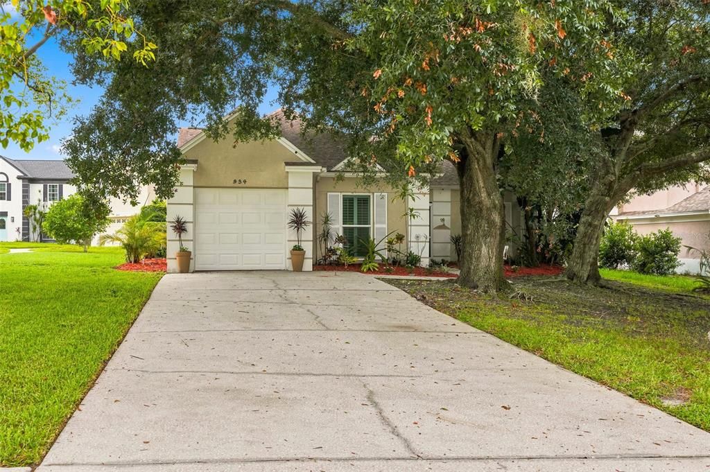 For Sale: $459,900 (3 beds, 2 baths, 1244 Square Feet)