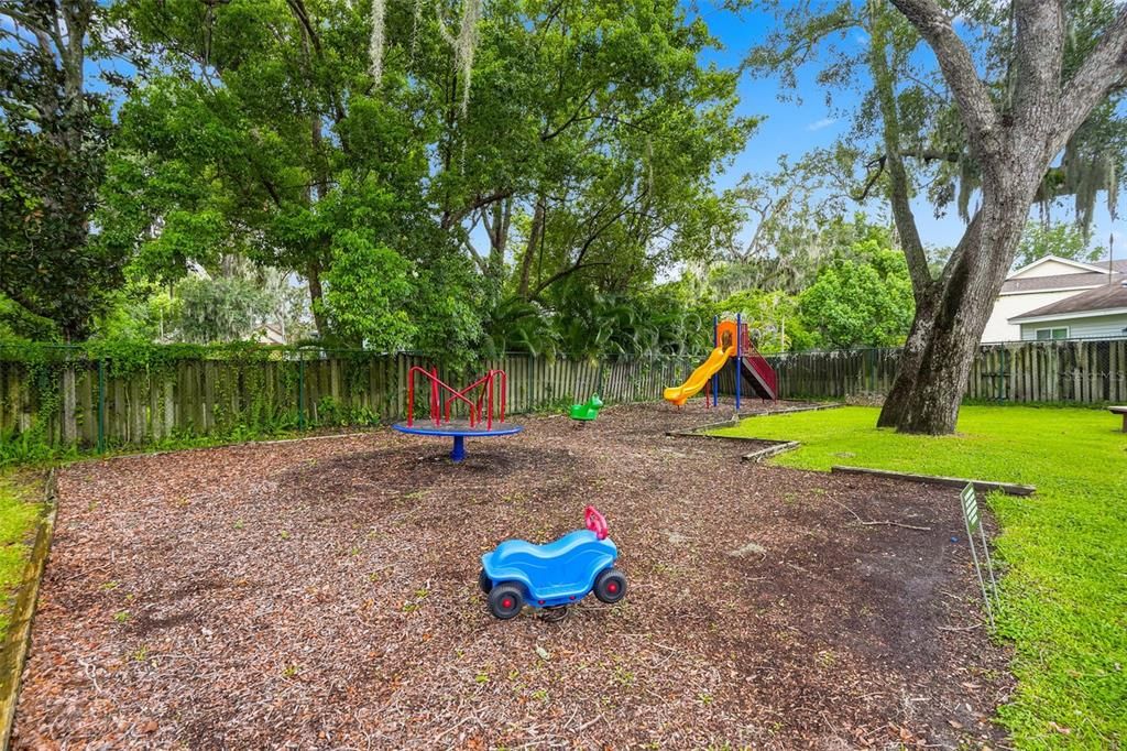 For Sale: $459,900 (3 beds, 2 baths, 1244 Square Feet)