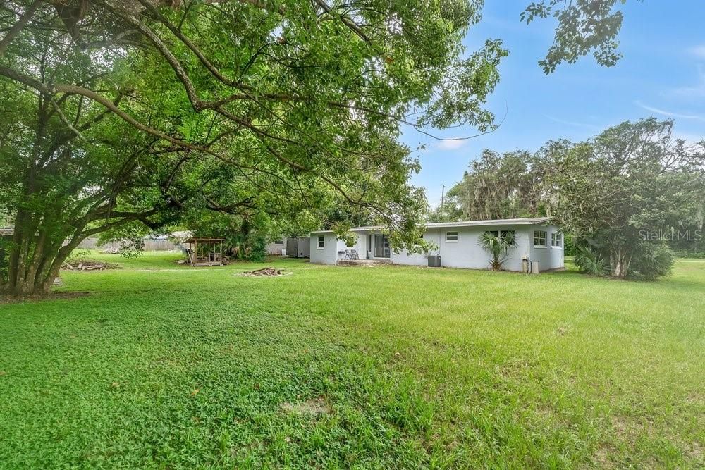 Activo con contrato: $279,999 (3 camas, 2 baños, 1404 Pies cuadrados)