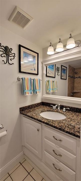 Active With Contract: $1,800 (1 beds, 1 baths, 720 Square Feet)
