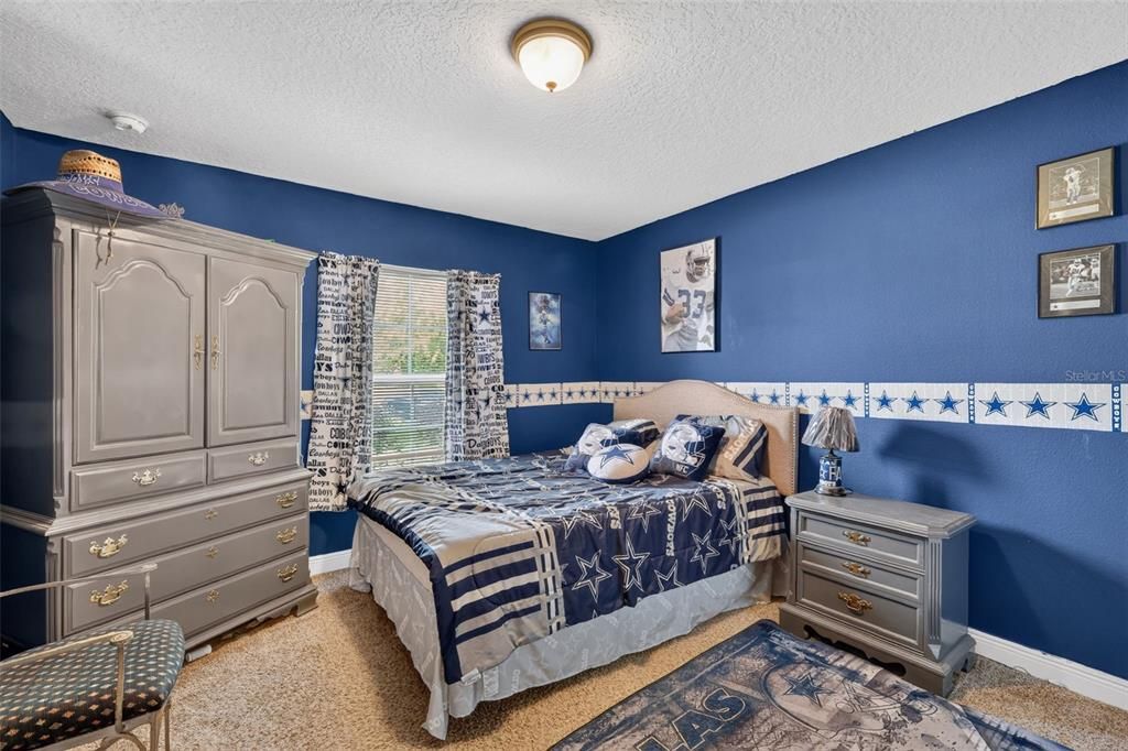 For Sale: $289,000 (3 beds, 2 baths, 1547 Square Feet)