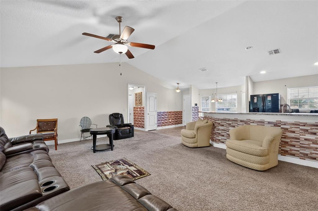 For Sale: $289,000 (3 beds, 2 baths, 1547 Square Feet)