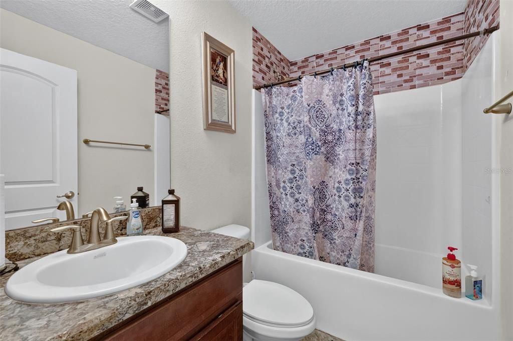 For Sale: $289,000 (3 beds, 2 baths, 1547 Square Feet)