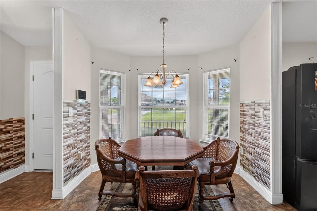 For Sale: $289,000 (3 beds, 2 baths, 1547 Square Feet)