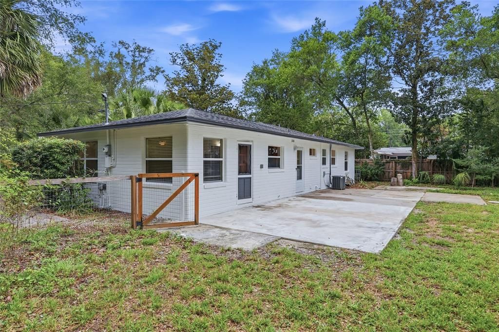 For Sale: $385,000 (3 beds, 2 baths, 1407 Square Feet)