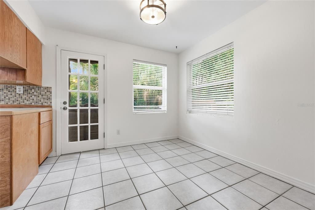 For Sale: $385,000 (3 beds, 2 baths, 1407 Square Feet)