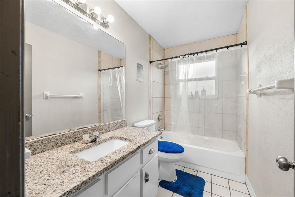 For Sale: $220,000 (3 beds, 2 baths, 1271 Square Feet)