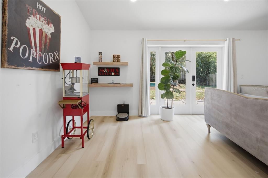 For Rent: $2,300 (3 beds, 2 baths, 1283 Square Feet)