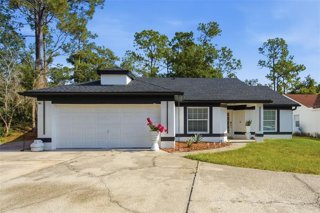 For Rent: $2,300 (3 beds, 2 baths, 1283 Square Feet)