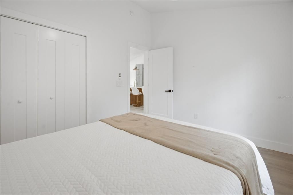 For Rent: $2,300 (3 beds, 2 baths, 1283 Square Feet)