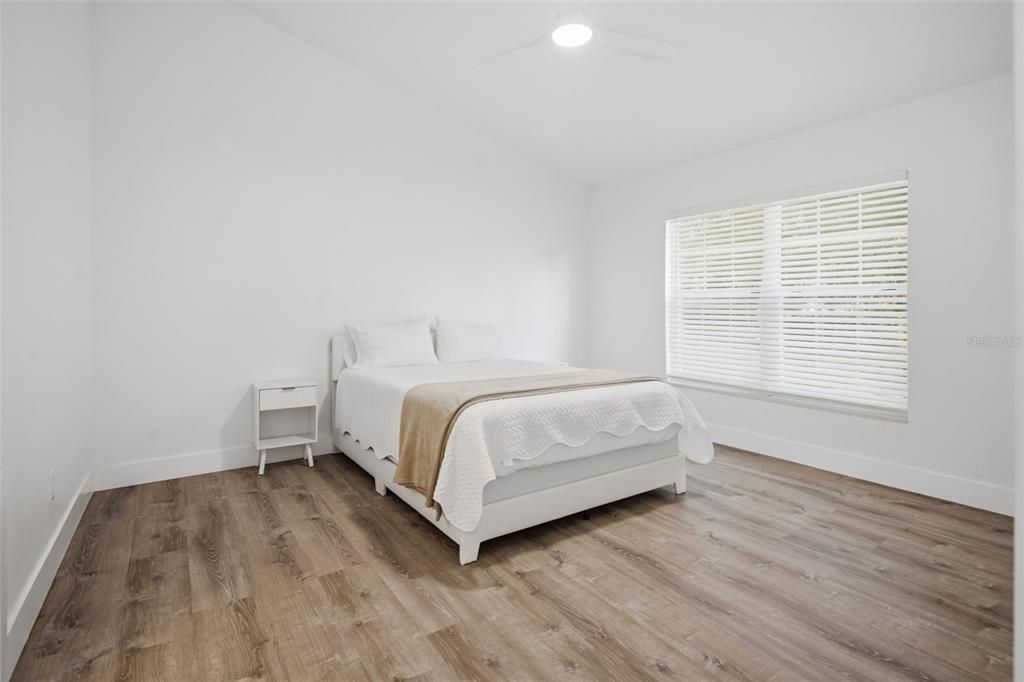 For Rent: $2,300 (3 beds, 2 baths, 1283 Square Feet)