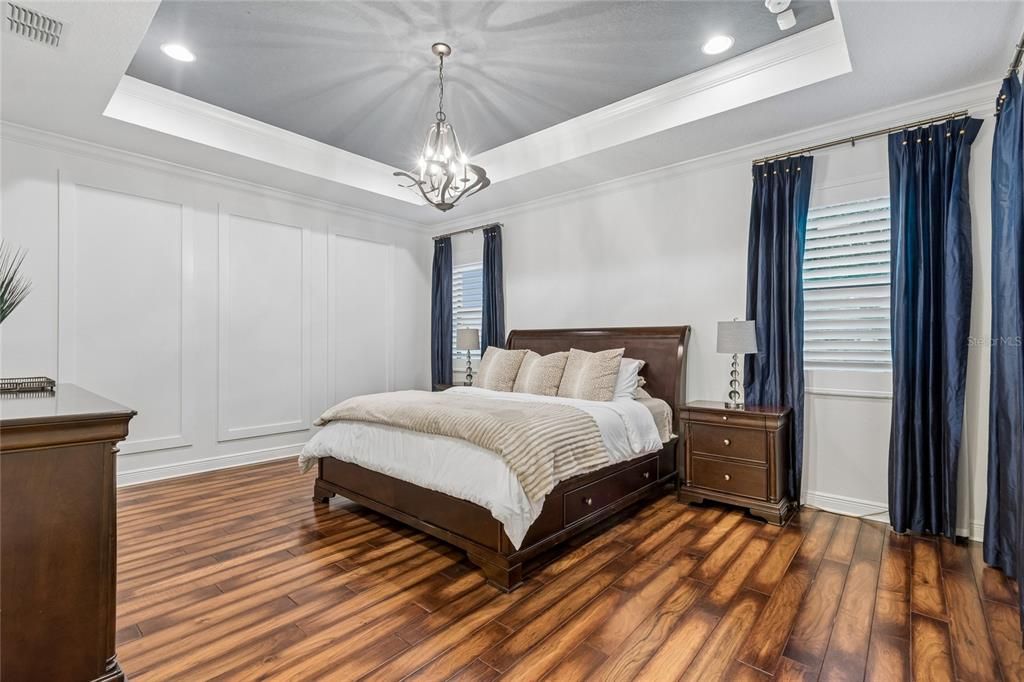 For Sale: $895,000 (5 beds, 4 baths, 4247 Square Feet)