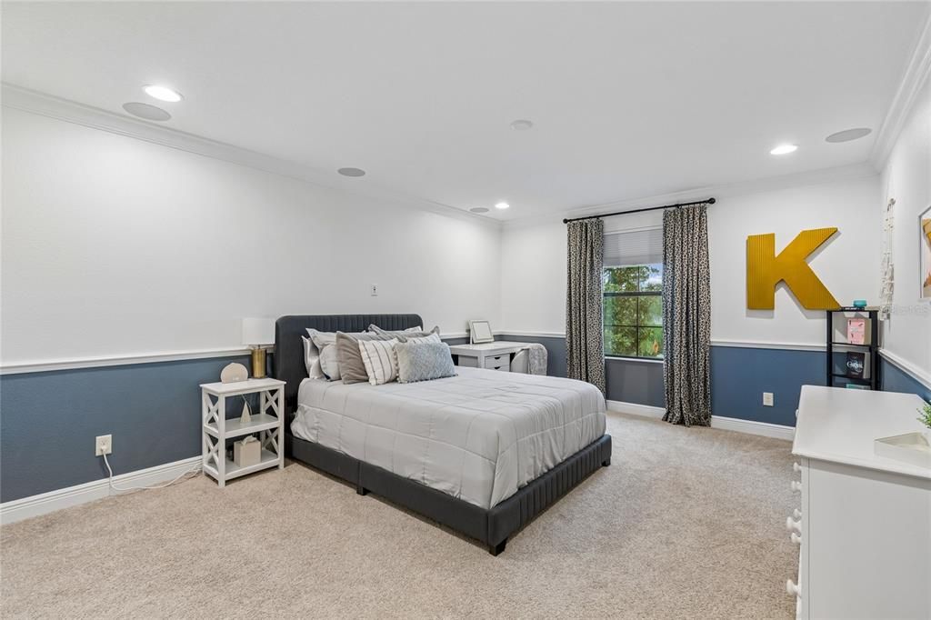 For Sale: $895,000 (5 beds, 4 baths, 4247 Square Feet)
