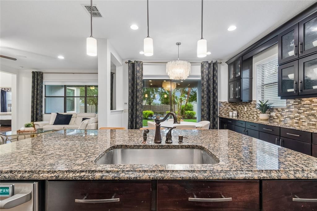 For Sale: $895,000 (5 beds, 4 baths, 4247 Square Feet)