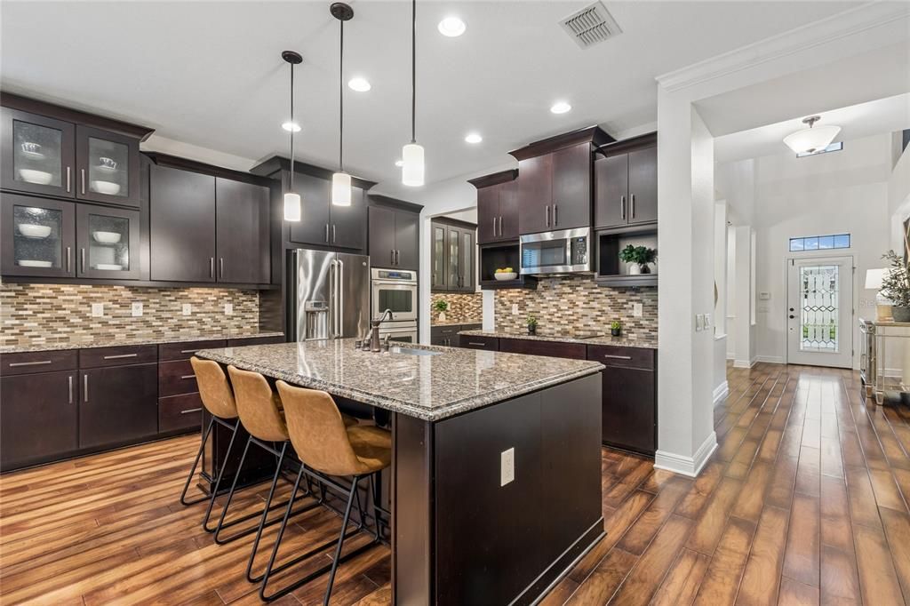 For Sale: $895,000 (5 beds, 4 baths, 4247 Square Feet)