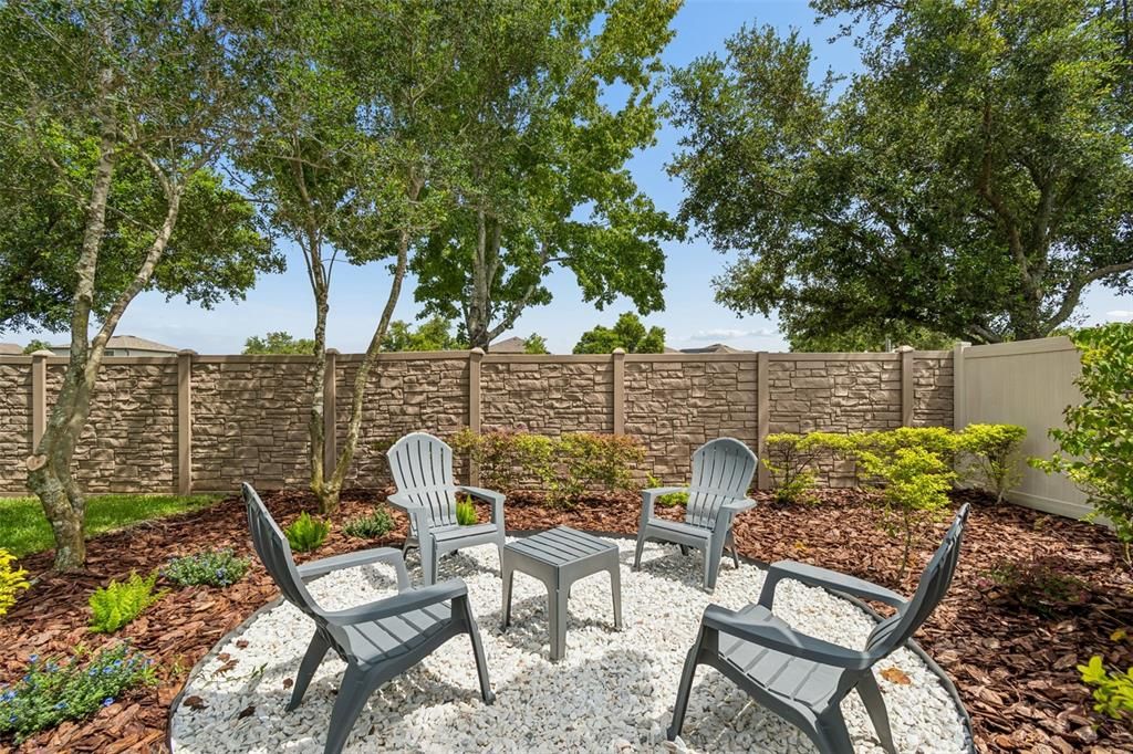For Sale: $895,000 (5 beds, 4 baths, 4247 Square Feet)