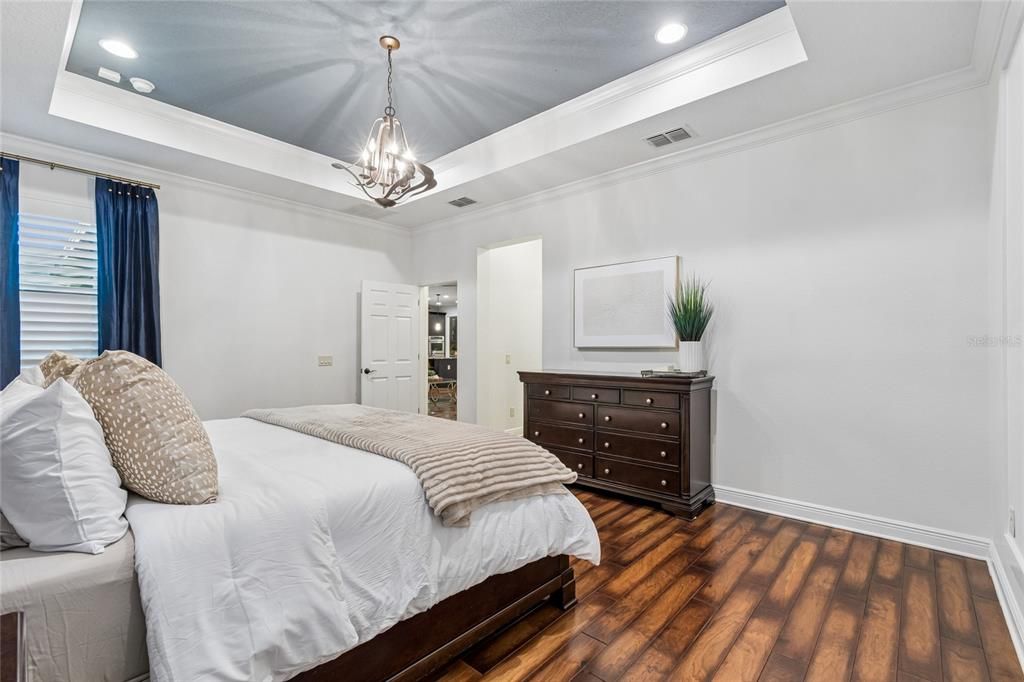 For Sale: $895,000 (5 beds, 4 baths, 4247 Square Feet)