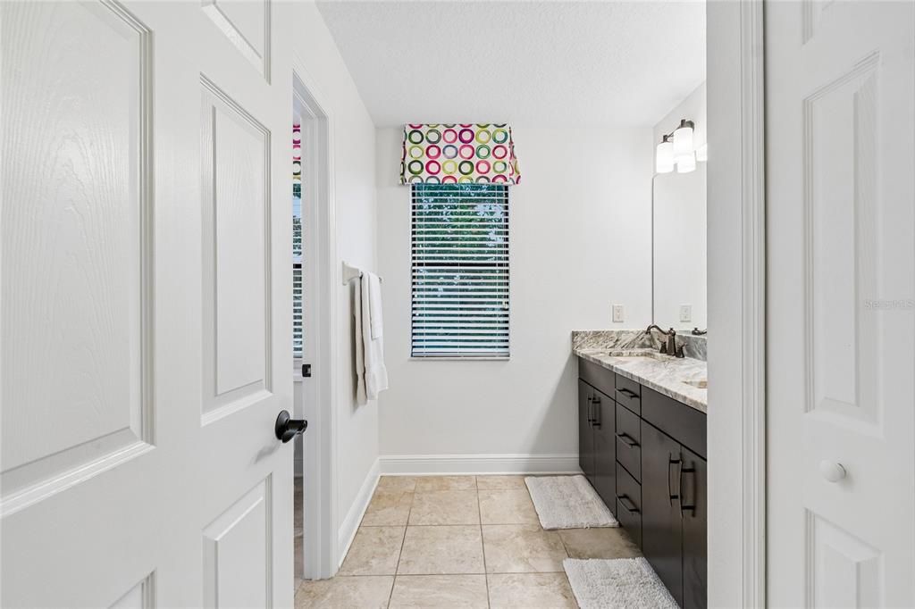 For Sale: $895,000 (5 beds, 4 baths, 4247 Square Feet)