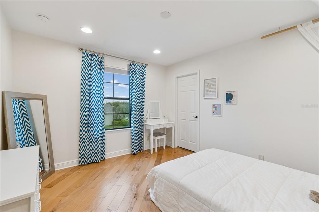 For Sale: $895,000 (5 beds, 4 baths, 4247 Square Feet)