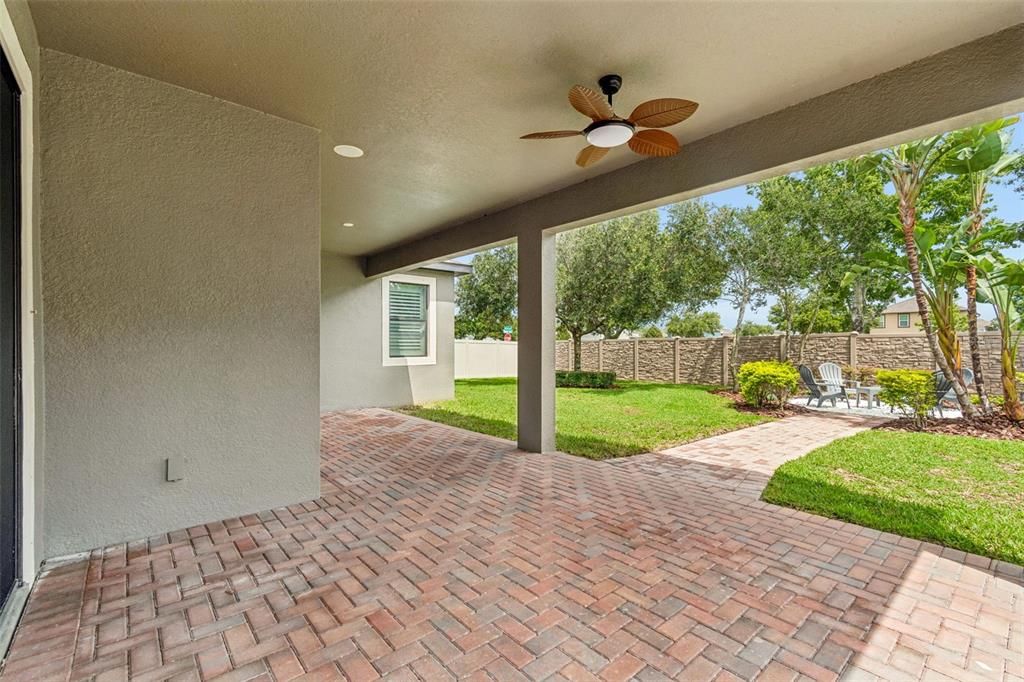 For Sale: $895,000 (5 beds, 4 baths, 4247 Square Feet)