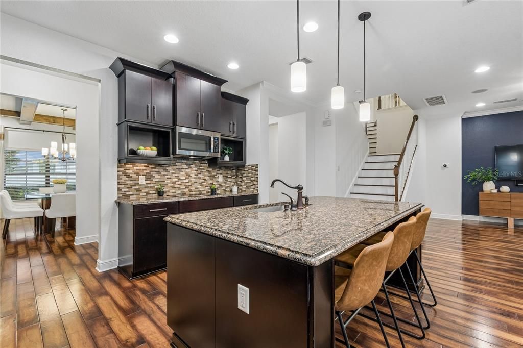 For Sale: $895,000 (5 beds, 4 baths, 4247 Square Feet)