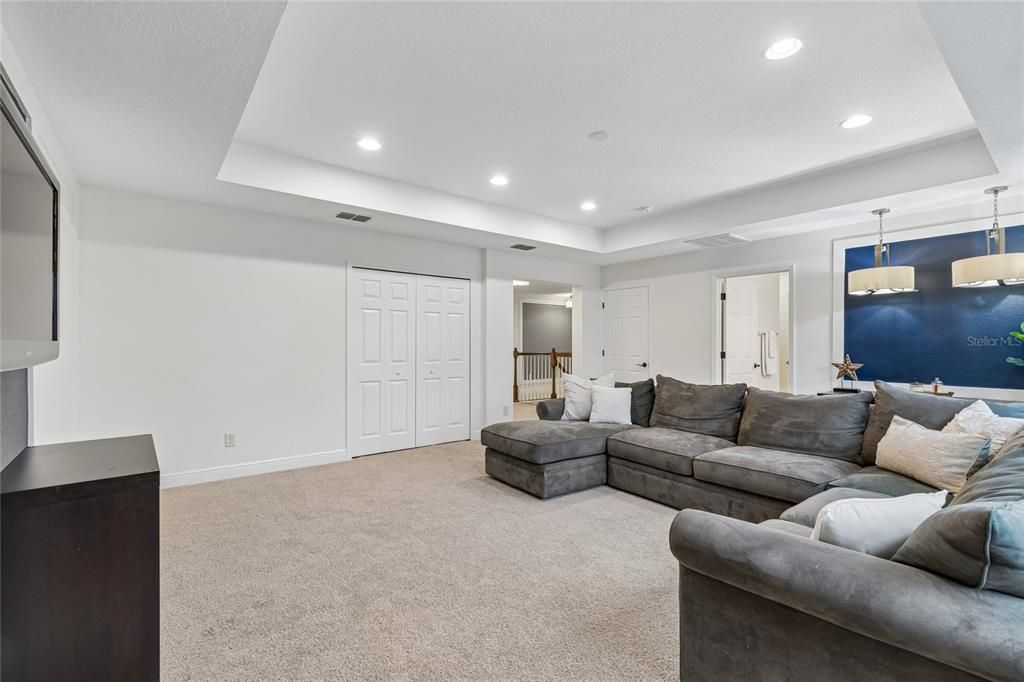 For Sale: $895,000 (5 beds, 4 baths, 4247 Square Feet)
