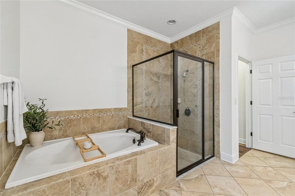 For Sale: $895,000 (5 beds, 4 baths, 4247 Square Feet)