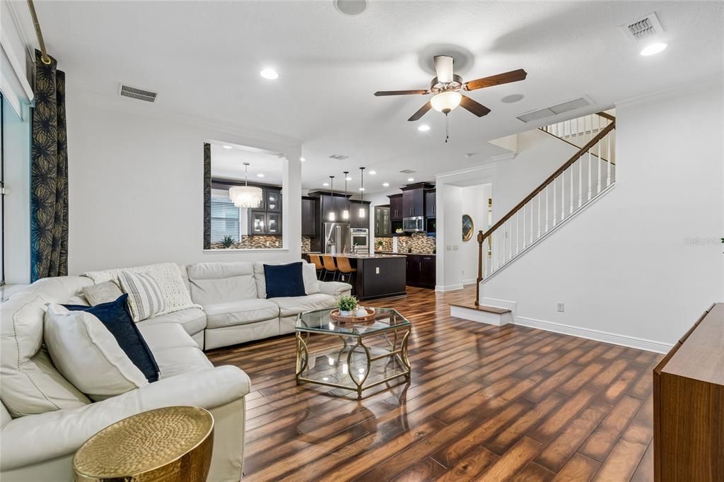 For Sale: $895,000 (5 beds, 4 baths, 4247 Square Feet)