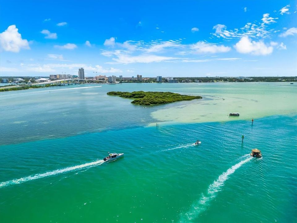 En Venta: $549,000 (2 camas, 2 baños, 1181 Pies cuadrados)
