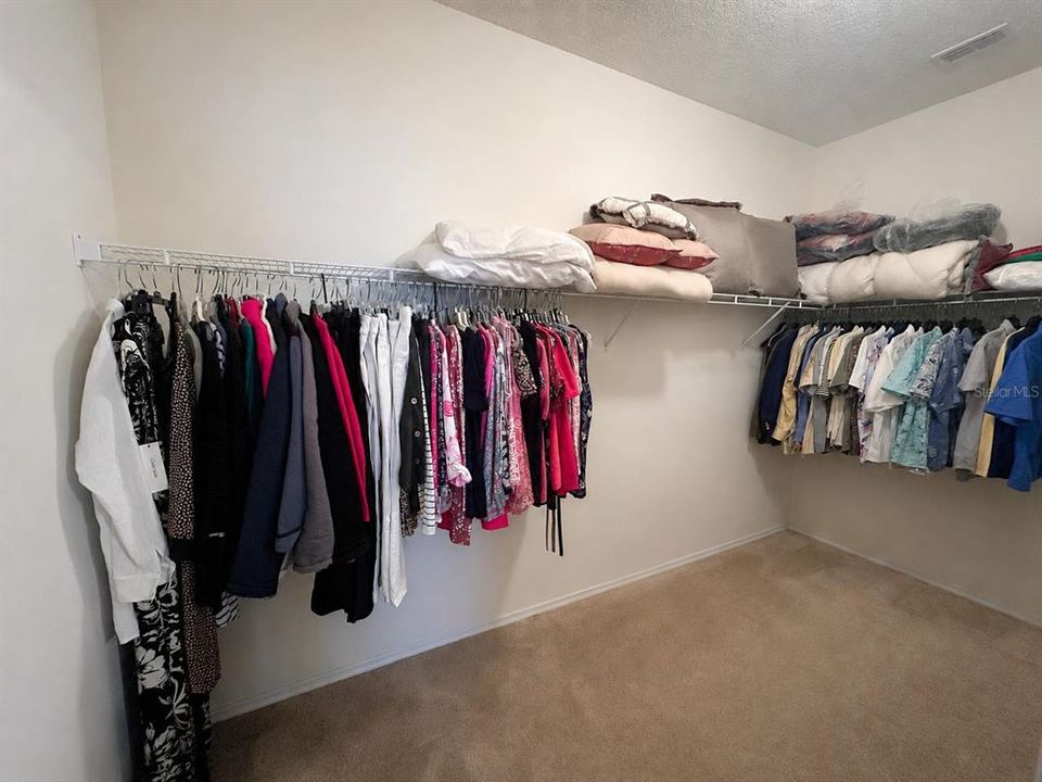 For Sale: $347,000 (3 beds, 2 baths, 1786 Square Feet)