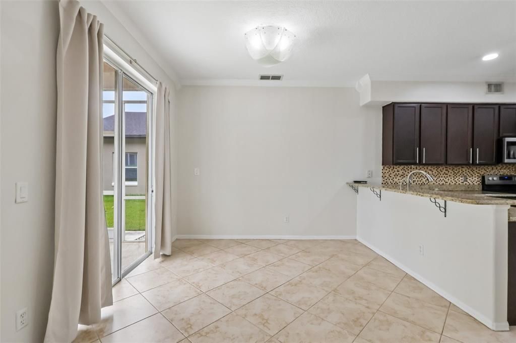 For Rent: $4,500 (5 beds, 4 baths, 4059 Square Feet)