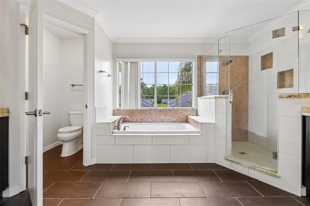 For Rent: $4,500 (5 beds, 4 baths, 4059 Square Feet)