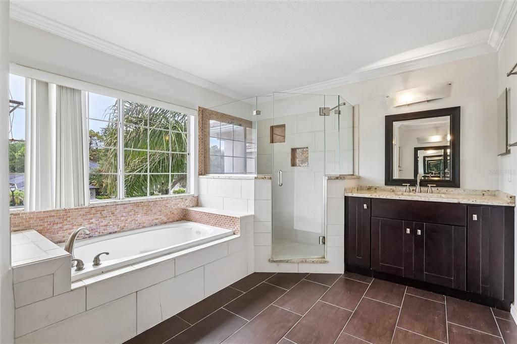 For Rent: $4,500 (5 beds, 4 baths, 4059 Square Feet)