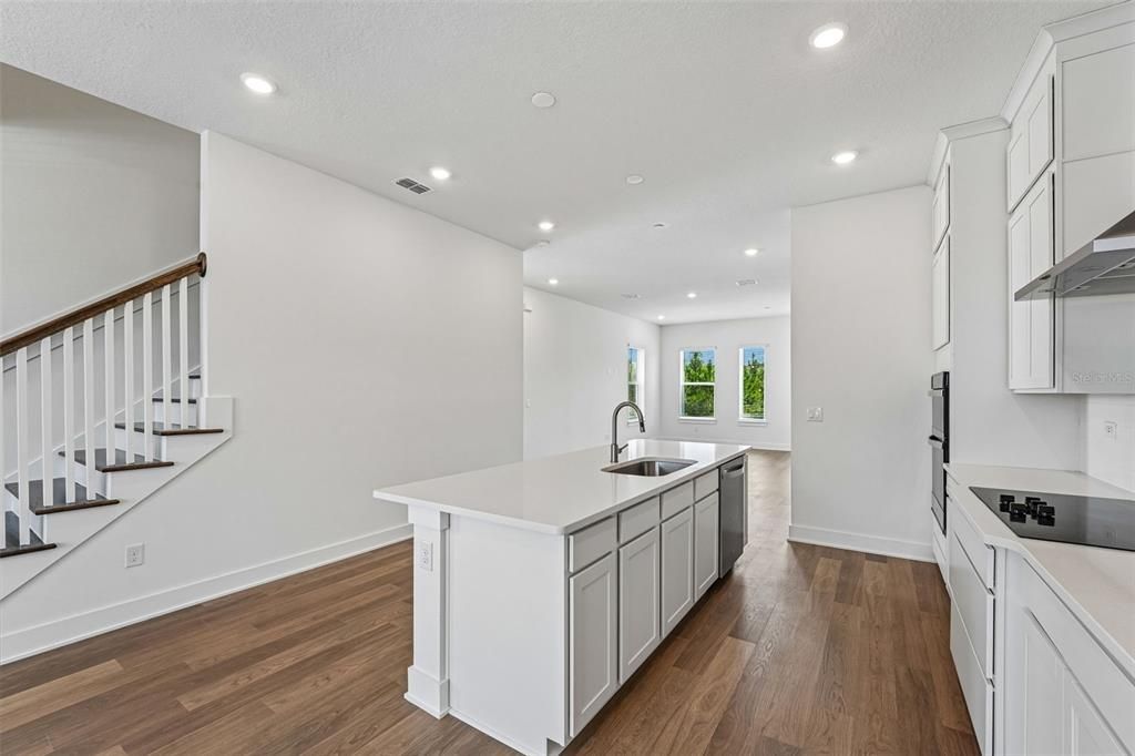 En Venta: $539,990 (3 camas, 3 baños, 2478 Pies cuadrados)