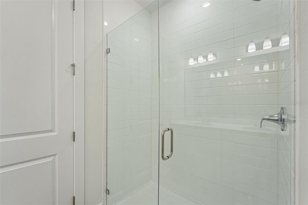 En Venta: $539,990 (3 camas, 3 baños, 2478 Pies cuadrados)