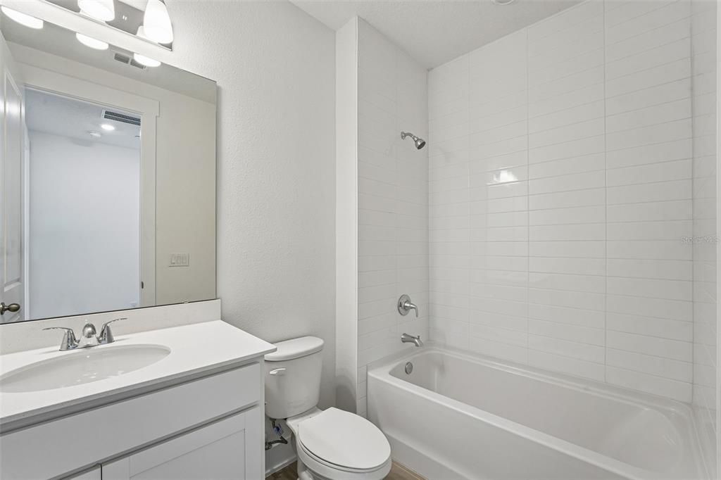 En Venta: $539,990 (3 camas, 3 baños, 2478 Pies cuadrados)