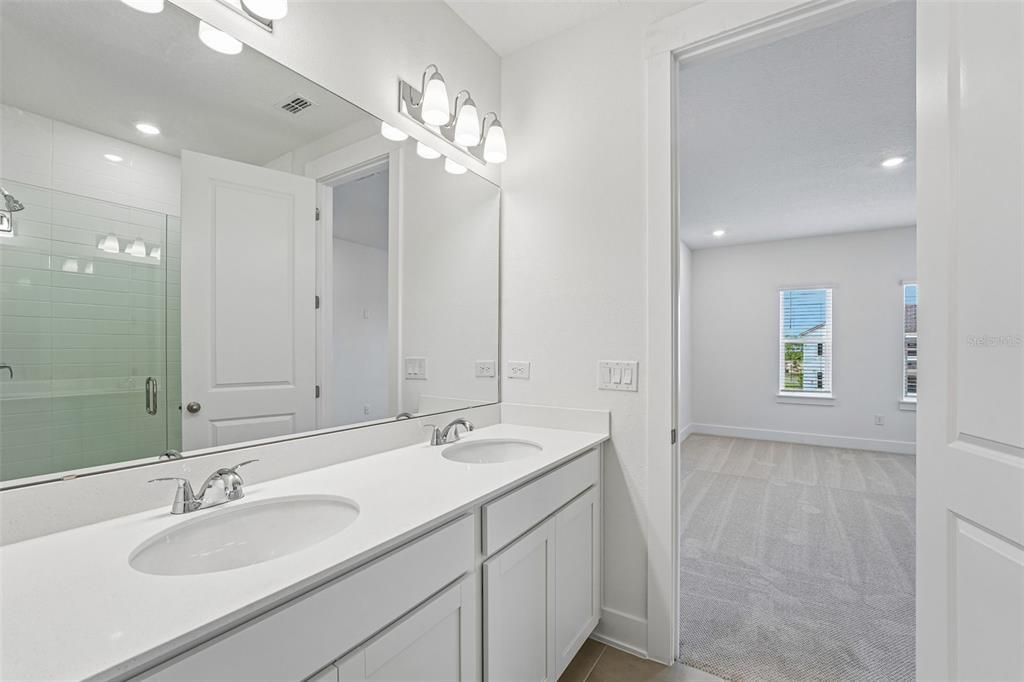 En Venta: $539,990 (3 camas, 3 baños, 2478 Pies cuadrados)