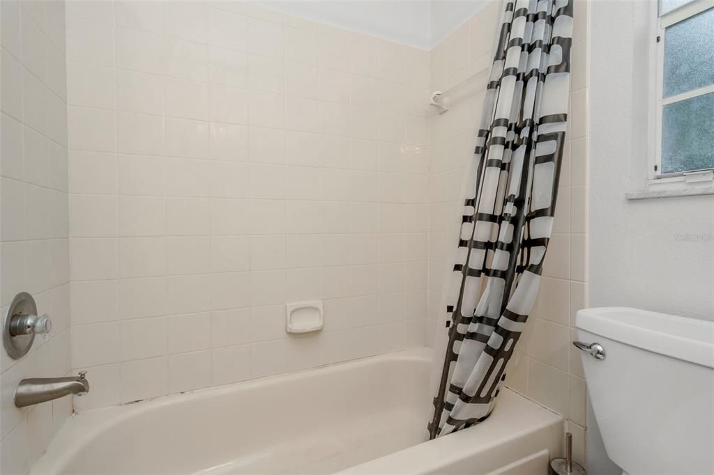 For Sale: $209,000 (3 beds, 2 baths, 1288 Square Feet)
