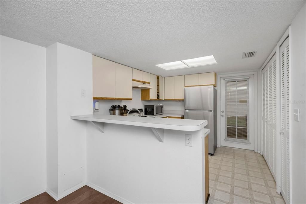 For Sale: $209,000 (3 beds, 2 baths, 1288 Square Feet)