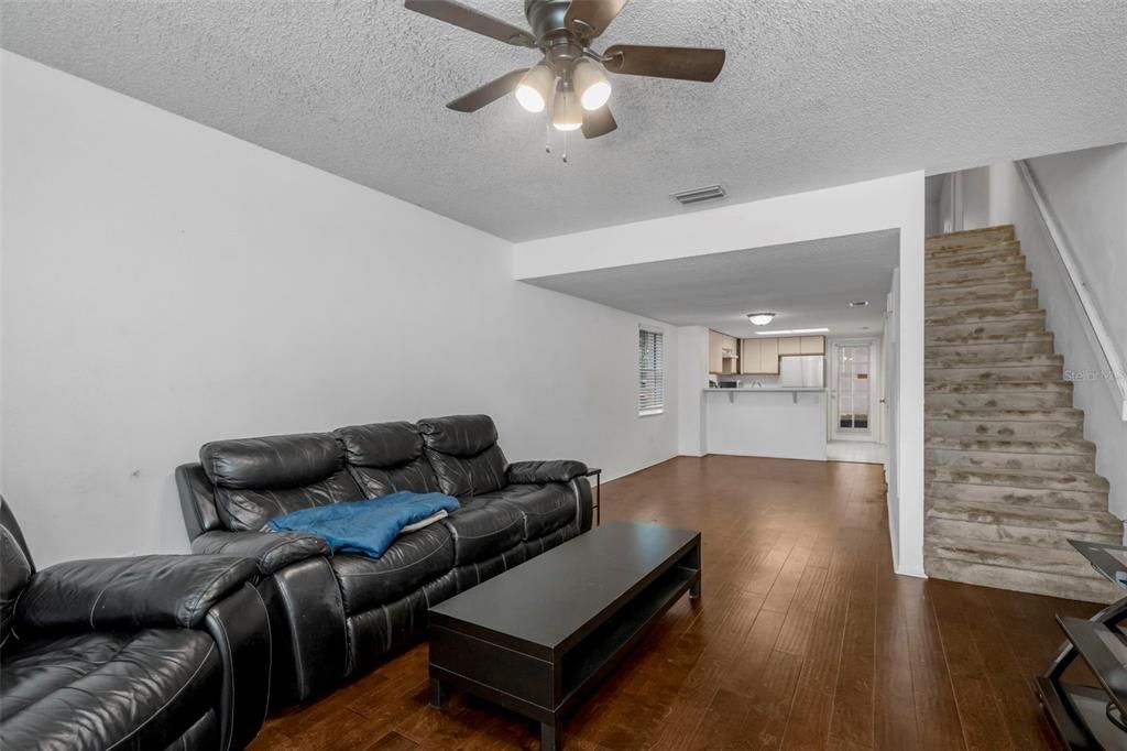 For Sale: $209,000 (3 beds, 2 baths, 1288 Square Feet)