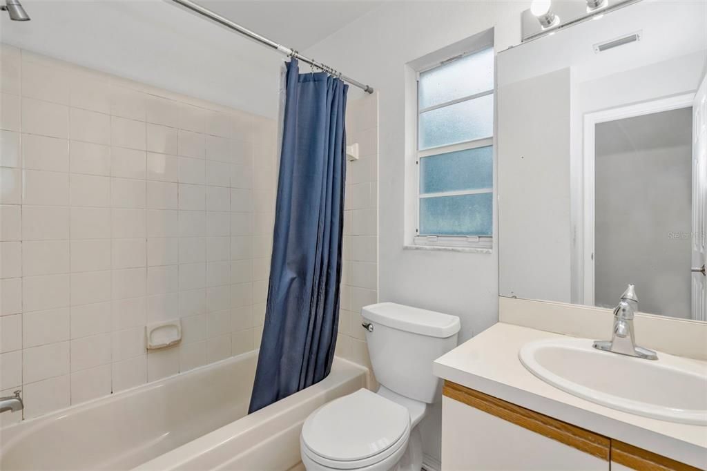 For Sale: $209,000 (3 beds, 2 baths, 1288 Square Feet)