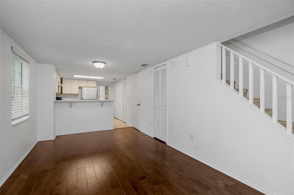 For Sale: $209,000 (3 beds, 2 baths, 1288 Square Feet)