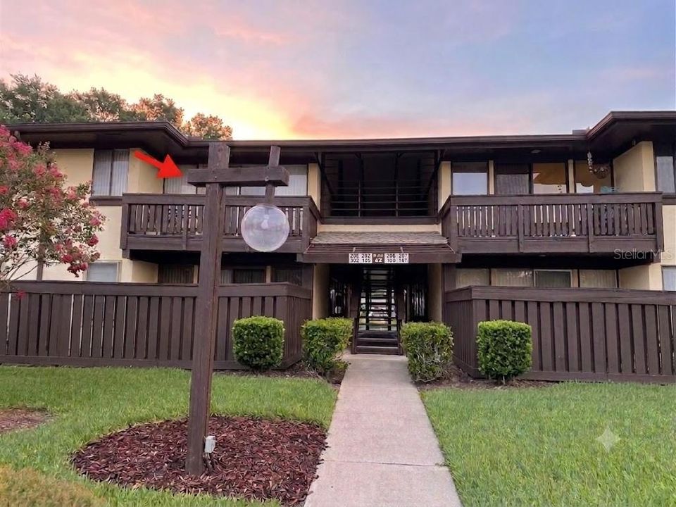 For Sale: $164,900 (2 beds, 2 baths, 986 Square Feet)