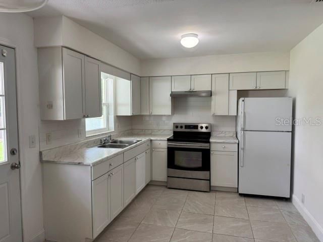 В аренду: $1,900 (3 спален, 2 ванн, 1275 Квадратных фут)