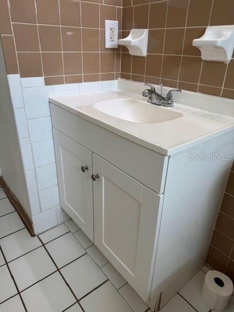 В аренду: $1,900 (3 спален, 2 ванн, 1275 Квадратных фут)
