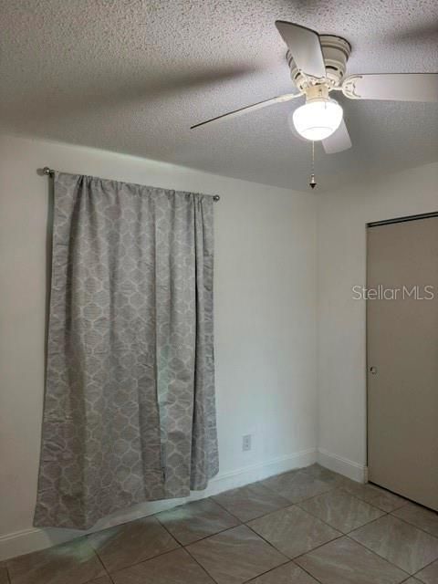 В аренду: $1,900 (3 спален, 2 ванн, 1275 Квадратных фут)
