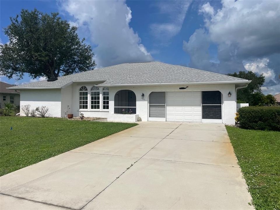For Rent: $2,900 (3 beds, 2 baths, 2228 Square Feet)
