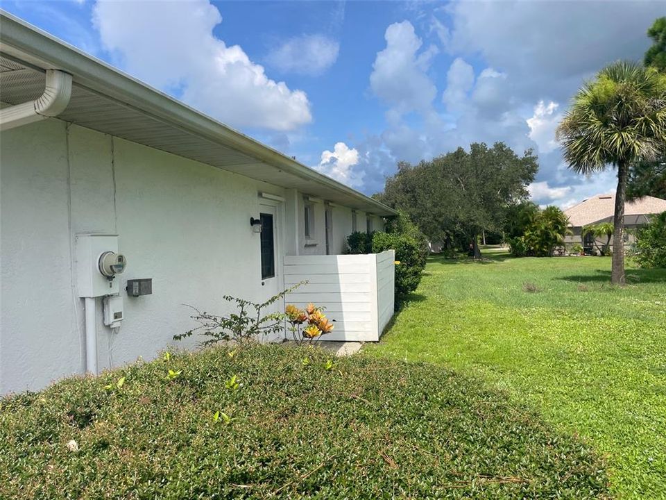 For Rent: $2,900 (3 beds, 2 baths, 2228 Square Feet)