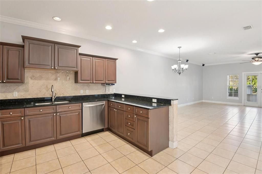 For Rent: $3,500 (3 beds, 2 baths, 1990 Square Feet)